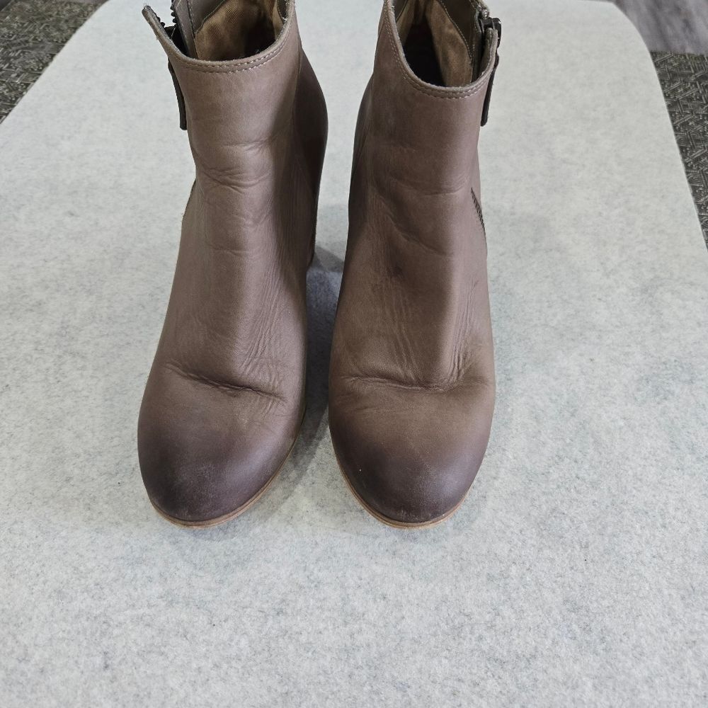 🐢 BP Trolley Ankle Booties in Tan Size 8.5 Tan Leather - Picture 9 of 11